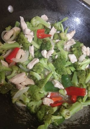Foto resep Ca brokoli ayam enak