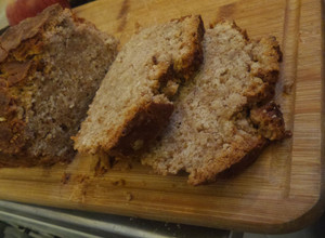 Una foto de Pan de manzana, canela y avena