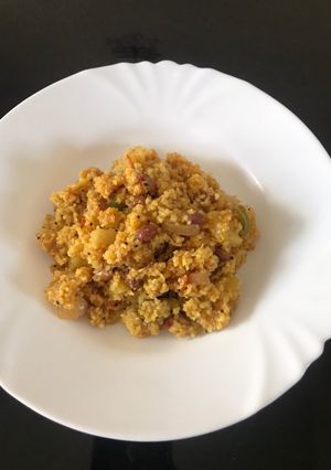 દલીયા ઉપમા (Dalia Upma Recipe In Gujarati) રેસીપી મુખ્ય ફોટો