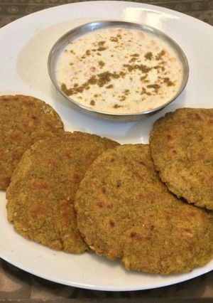 A picture of Bajre ka aloo parantha.