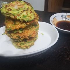 A picture of Spicy and Non-Spicy Zucchini Fritters.