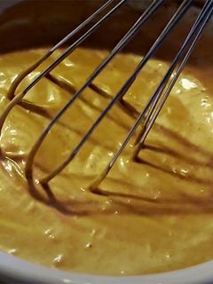 Una foto de Salsa casera para hamburguesas