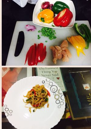 A picture of Restaurant style chicken noodles.
