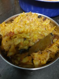 বাঁধাকপির ঘন্ট (Bandhakopir ghonto recipe in Bengali) রেসিপির প্রধান ছবি