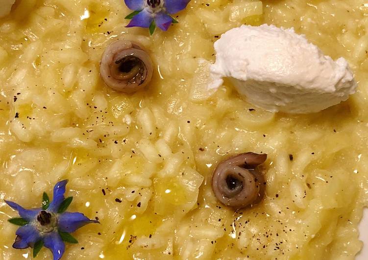 Risotto porri, acciughe e ricotta