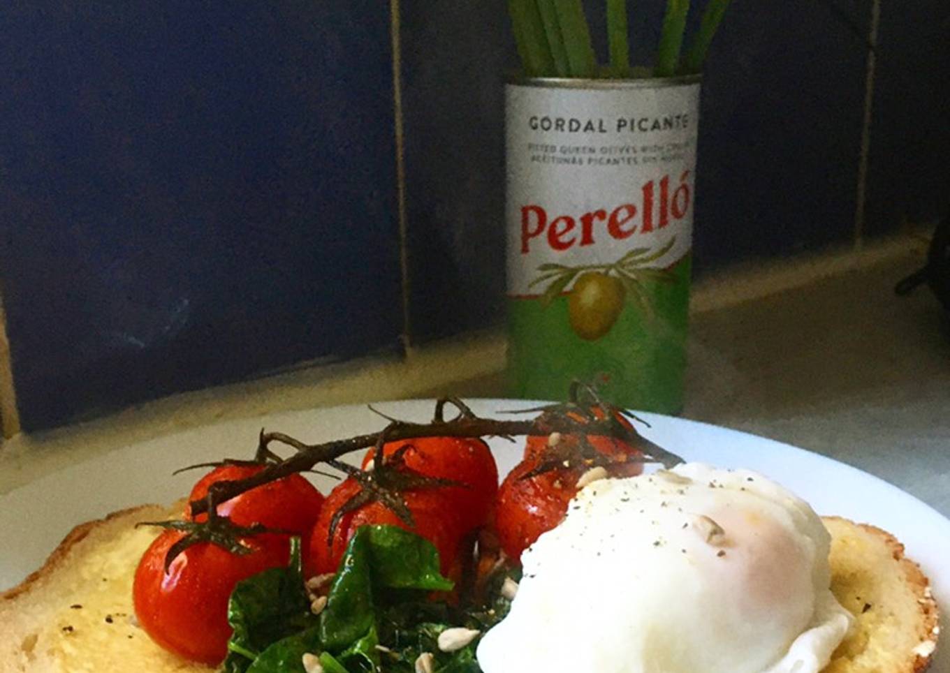 Breakfast Idea: poached egg with baked tomatoes ðŸ…