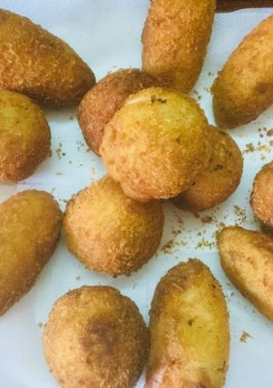 A picture of Vegetables Paneer Bread rolls.