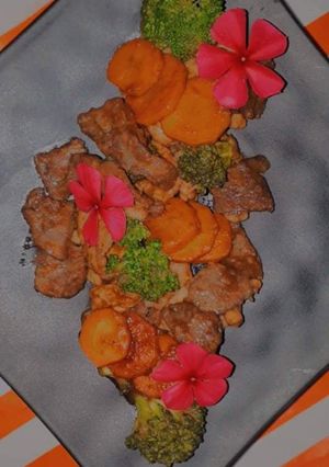 Una foto de 🇯🇵Teriyaki de res🇯🇵