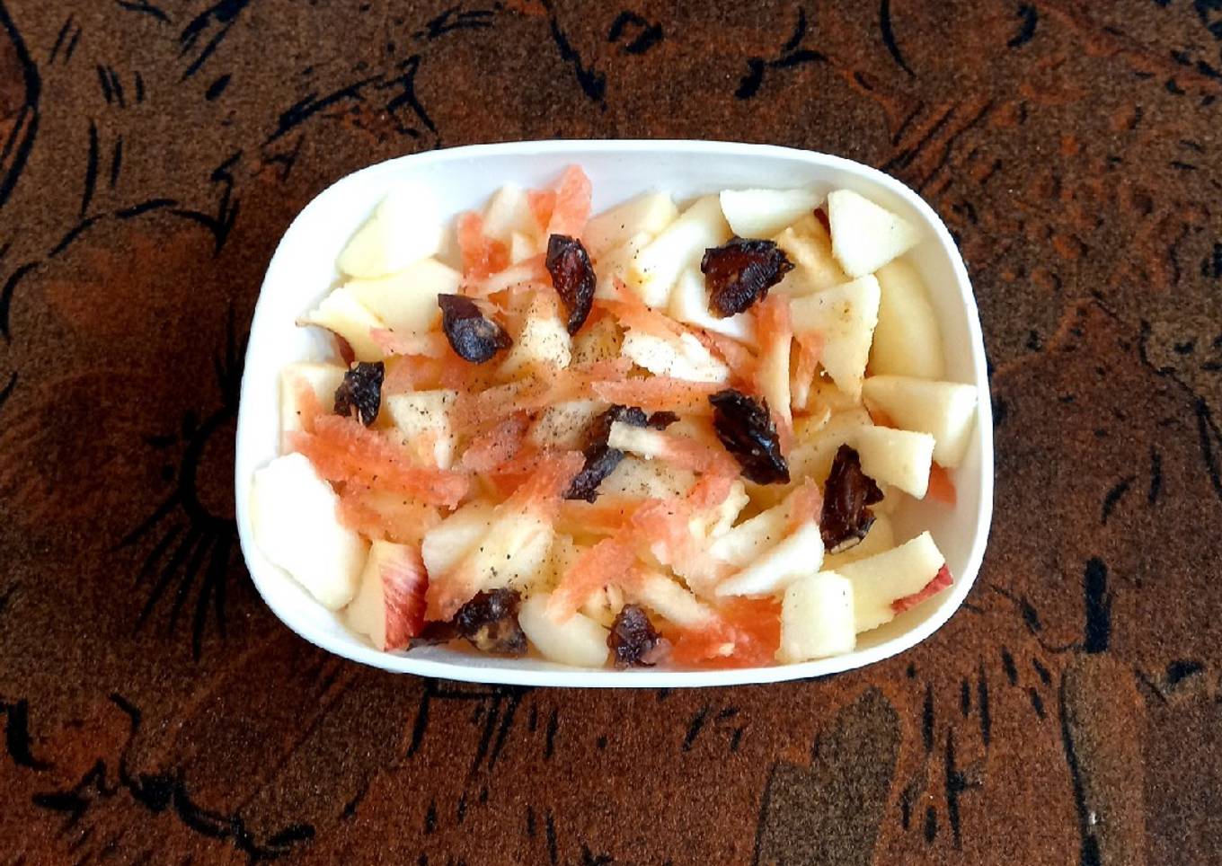 Fruit, veg chaat🍎🍎🥕🧆