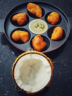 உளுத்தம் போண்டா(ulunthu bonda recipe in tamil) செய்முறை முக்கிய புகைப்படம்