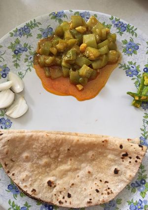 તુરીયા નું શાક (Turiya Shak Recipe In Gujarati) રેસીપી મુખ્ય ફોટો