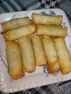 A picture of Potato spring rolls.