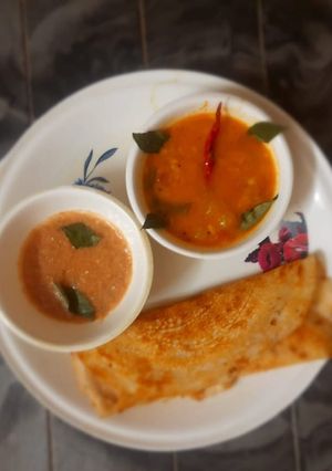 इंस्टेंट टोमैटो डोसा (instant tomato dosa recipe in Hindi) रेसिपी मुख्य फोटो