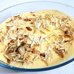 A picture of Shahi tukrey.