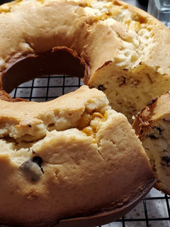 A picture of Honey Vanilla Pound Cake.