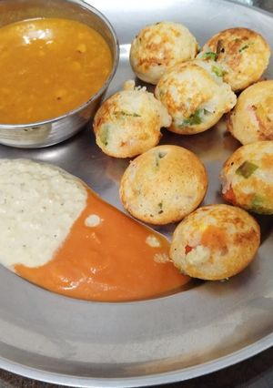 A picture of Moong dal Appe with Bell Peppers.