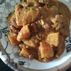 A picture of Kidney bean Potato curry.