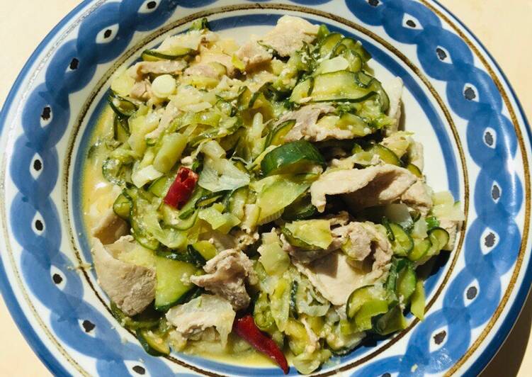 Insalata d'estate di Maiale e Cetriolo