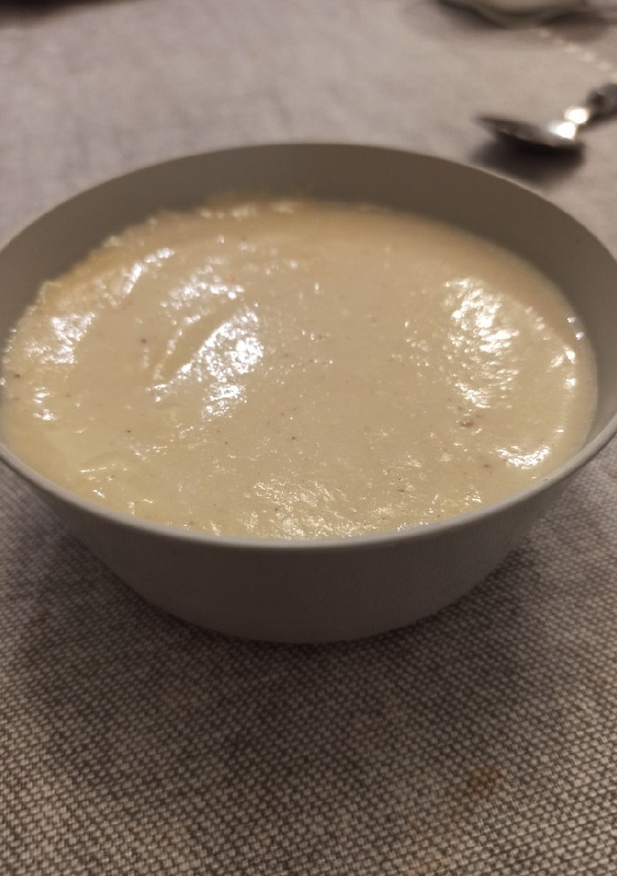 Una foto de Crema de espárragos blancos