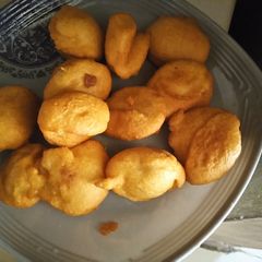 A picture of Kosai (beans cake).
