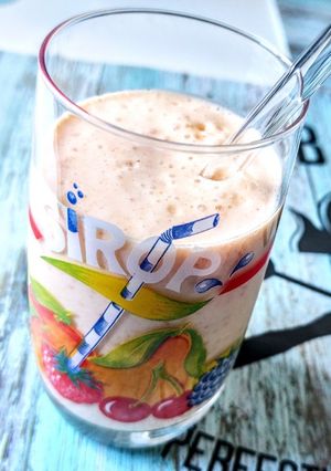 Sárgabarackos smoothie recept fotója