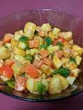 Aprovechando restos: ensalada tibia de papas arrugadas con pollo al mojo picón