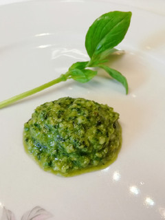Una foto de Salsa pesto