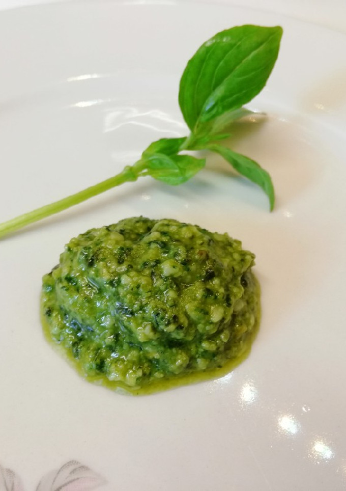 Una foto de Salsa pesto