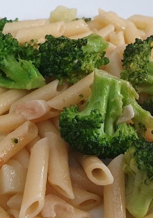 Una foto de Macarrones con brécol