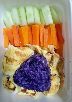 Foto resep Onigiri Ungu Ayam Kukus Jahe