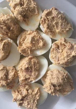 Una foto de Huevos rellenos de atún