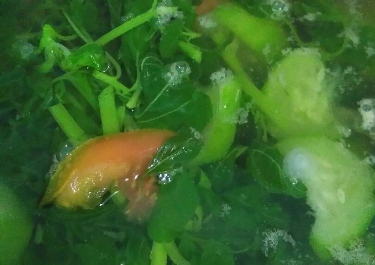 Cara termudah untuk Diet Makan di DimeSayur bening oyong bayam