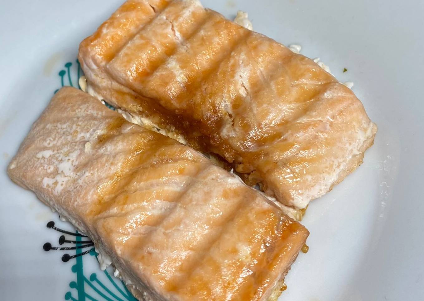 Salmón en grill Lékué