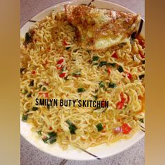 A picture of Indomie with veggies.