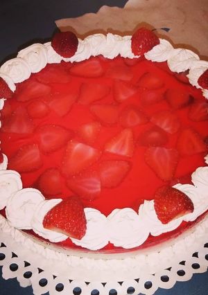 Una foto de TORTA DE YOGURT🍓