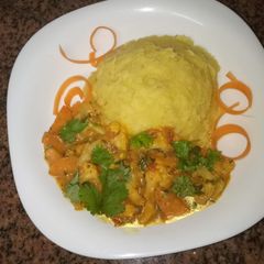 A picture of Mashedmatoke and vegetables curry #4week challenge.