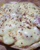 Pizzeta en pan árabe o pan pita
