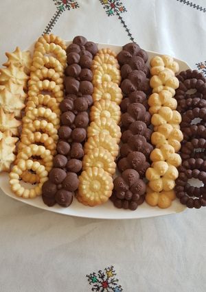 صورة لوصفة حلوى العيد بوتيفور بالفاني والشوكولاتة