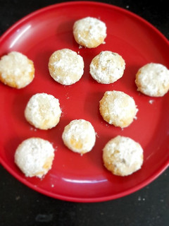 வெண்ணை பணியாரம் (butter paniyaram recipe in tamil) செய்முறை முக்கிய புகைப்படம்