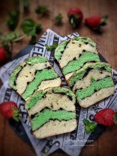 Foto resep Bolu air 1 telur, motif topography (topo sponge cake)