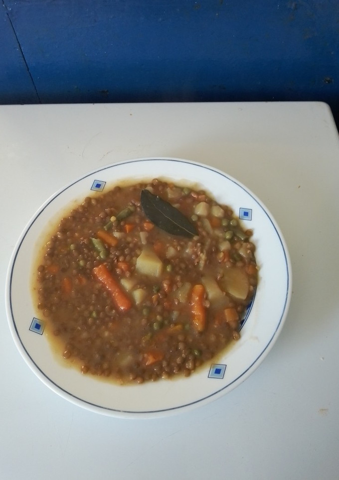Una foto de Lentejas con verduras
