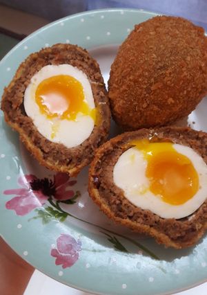 Foto resep Scotch Egg 3 bahan saja! (daging giling bumbu isi telur)