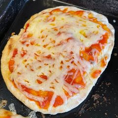 A picture of Quick Naan Bread Pizza.
