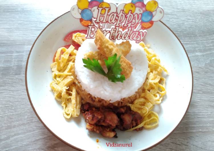 Bagaimana Menyiapkan Birthday cake nasi mie yang Lezat