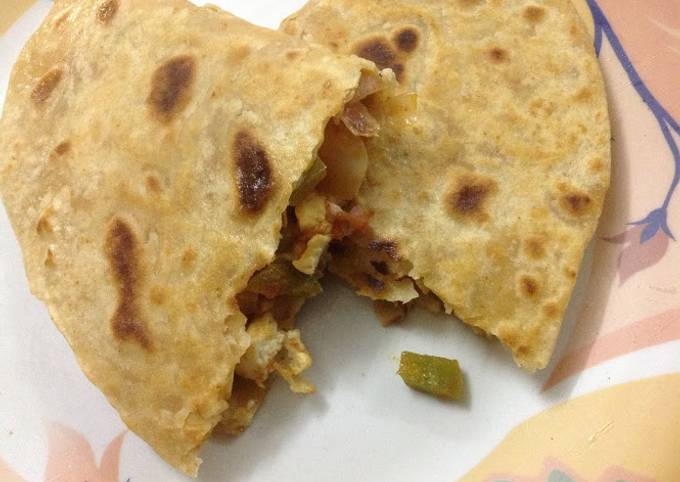 Recipe of Any-night-of-the-week Pizza Hut - Hot &amp; Spicy Paneer Quesadillas