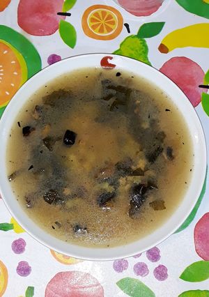 Foto principal de Sopa de caldo casero con algas wakame