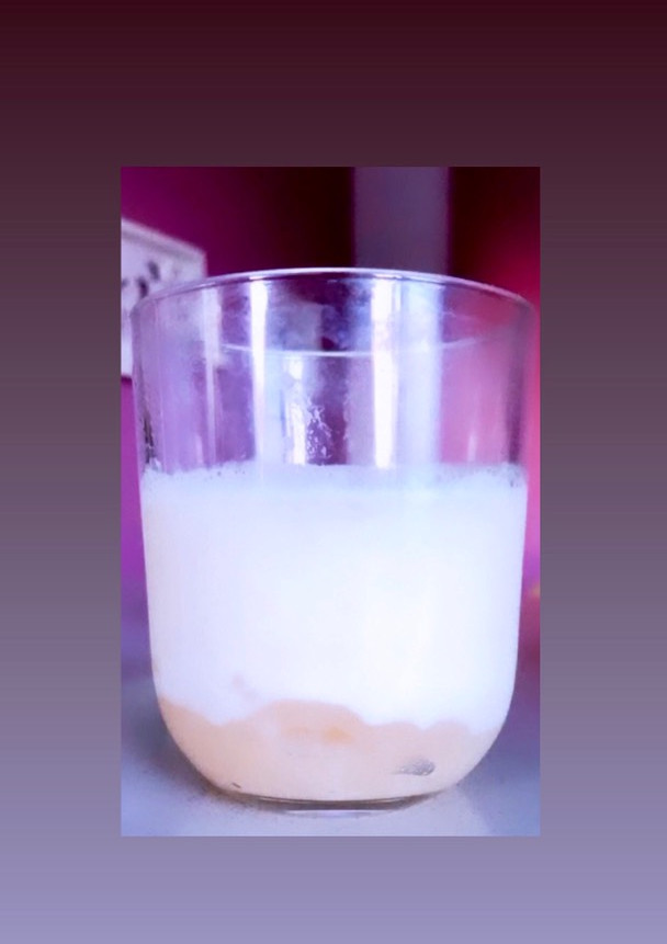Una foto de Vasitos de cuajada con pera