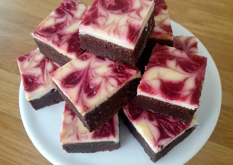 Simple Way to Serve Favorite Raspberry Cheesecake Brownies
