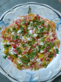 A picture of Poori chat.
