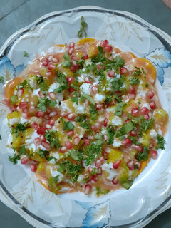 A picture of Poori chat.